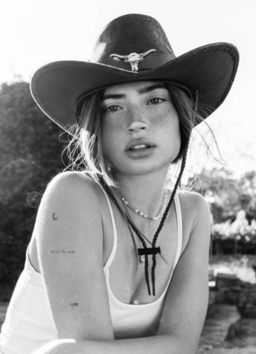 CLAUDIA